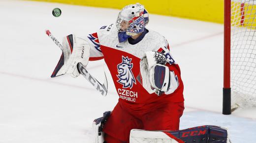 Gólman Tomáš Suchánek patřil k hlavním strůjcům úspěchu české juniorky na mistrovství světa