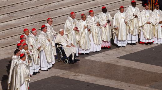 Na začátek synody papež František předsedal mši