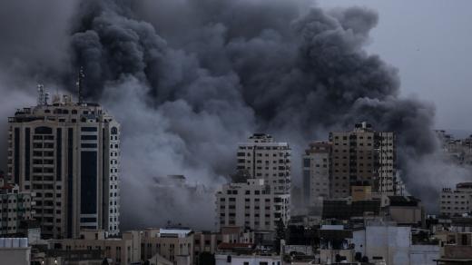 Kouř na městem Gaza (foto z 9. 10. 2023)