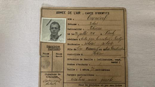 Dokument Roberta Ossendorfa vystavený ve Francii