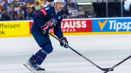 Americký obránce Zach Werenski