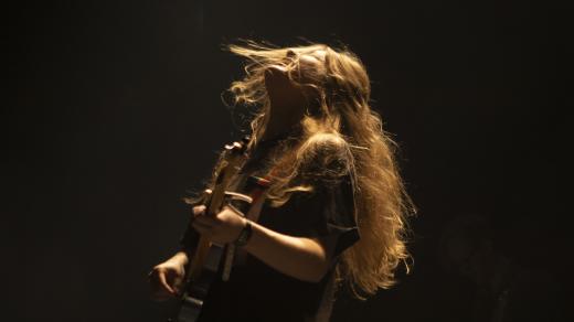 Girl In Red (Marie Ulven)