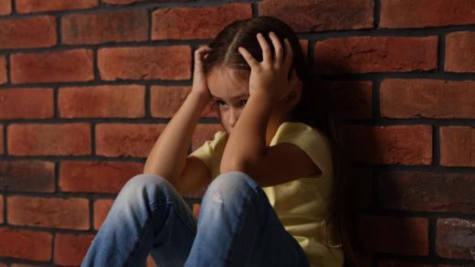 zneužívání dětí, zneužití, sexuální násilí, násilí (ilustrační foto)