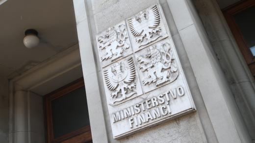 Úředníci ministerstva financí se v minulosti pustili do riskantních transakcí s bankami při správě státních dluhů (ilustrační foto)