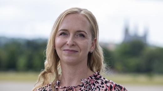 Karla Maříková před politickou kariérou pracovala jako zdravotní sestra. Zaměstnána byla v lázních Jáchymov