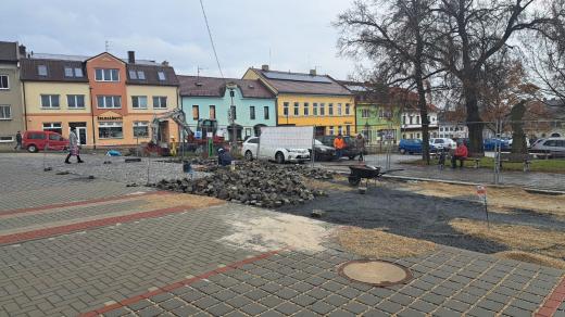 Opravy náměstí v Konici na Prostějovsku