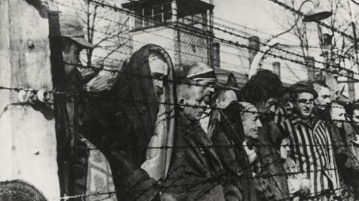 Vězni osvobození v Osvětimi v lednu 1945