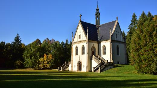 Schwarzenberská hrobka u zámku Orlík