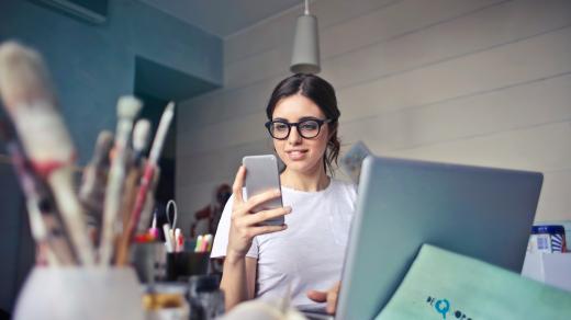 Mobil, sociální sítě, počítač