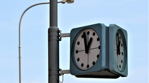 Veřejné hodiny typ Pulkrabek v Praze