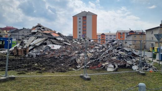 Na místě dvou zdemolovaných panelových domů vznikne ve Starém Městě na Šumpersku parkoviště