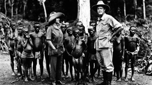 Martin a Osa Johnsonovi s kmenem Pygmejů