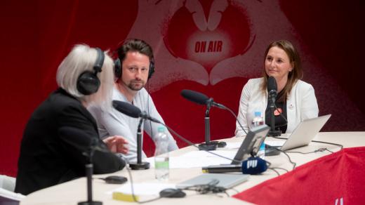 Z charitativního přenosu Dobrý den Radiožurnálu