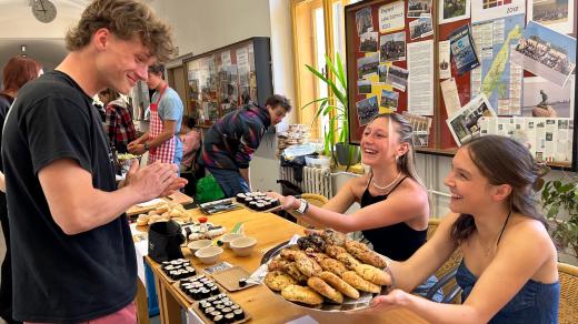 Studenti jičínského gymnázia vyrazili do školy bez svačin. Připravili totiž takzvané svačinárium