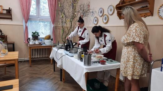 Dopoledne s waflemi v ostravském domově pro seniory Magnolie