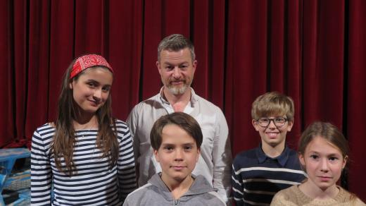 Na dětství v Dismanově souboru vzpomínal umělecký šéf Západočeského divadla v Chebu Zdeněk Bartoš