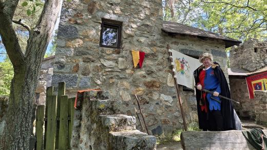 Jan Švec na svém hradě