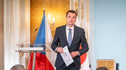 Ministr průmyslu a obchodu Lukáš Vlček na podpisu smluv o smlouvách budoucích k výstavbě nových jaderných bloků v Dukovanech