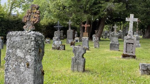 Hřbitov na Knížecích Pláních vojáci v 50. a 60. letech zlikvidovali. Už v první polovině 90. let byl ale obnoven