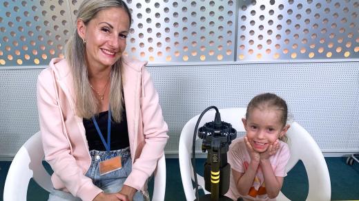 Anička Petrasová s maminkou Karolínou