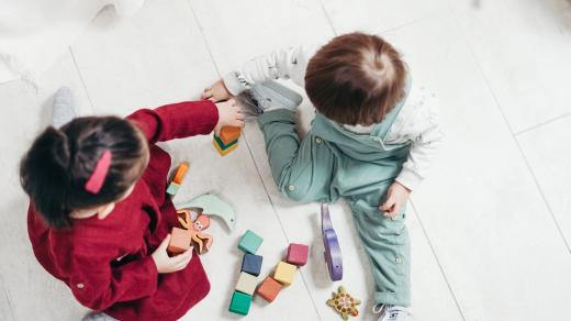 Stát chce podpořit vznik jeslí, které nahradí současné dětské skupiny