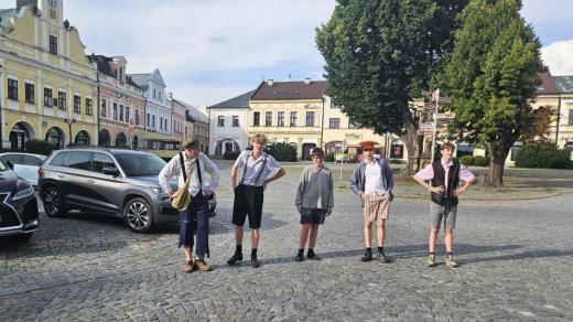 Rychnov nad Kněžnou si můžete projít s kluky z románu Karla Poláčka Bylo nás pět