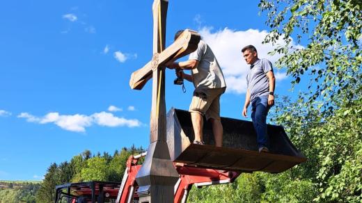 Památník ve Starém Hrozenkově na počet Valachů bránicích světlovské panství