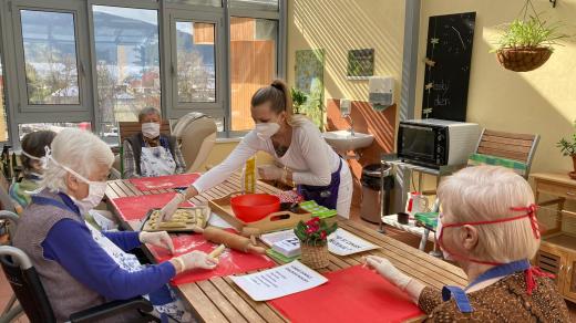 Vajíčka všech různých druhů i velikostí nosí obyvatelé Prachatic do SeniorPointu