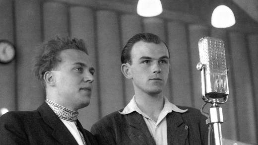 Pavel Kohout a Karel Kyncl na výstavě MEVRO (1948)