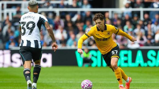 Ladislav Krejčí při premiéře v dresu Wolves