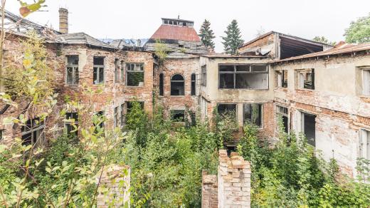 Eliáška – areál bývalé továrny na výrobu lustrů Elias Palme v Kamenickém Šenově