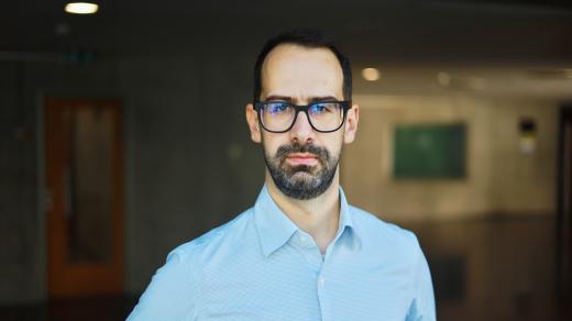 Jan Tvrdoň, politický analytik Deníku N