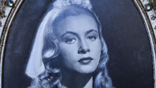 Zámek Telč: výstava kostýmů a rekvizit z pohádky Pyšná princezna