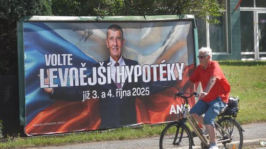 Billboard hnutí ANO, kde slibuje levnější hypotéky