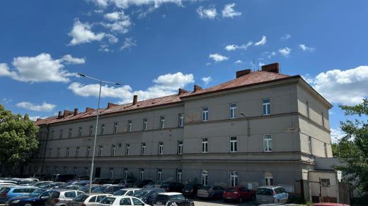 Benešov zvažuje přestavbu kancelářské budovy kasáren. Lidé o ní budou moct rozhodnout v referendu