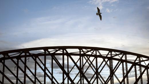 Železniční most na Výtoni