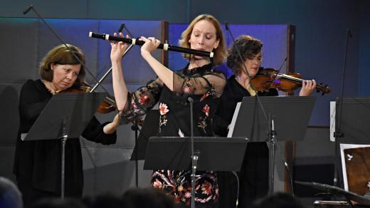 Jana Semerádová, vlevo Lenka Torgersen, vpravo Małgorzata Malke