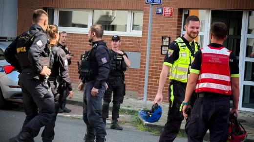 Stává se, že se při výjezdu setkají záchranáři s policisty