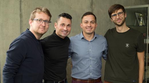 Právník Jan Exner a moderátoři Martin Charvát, Jiří Ježek a Karel Janů