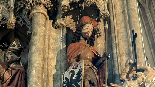 Po více než 300 letech je socha sv. Václava ve vídeňském chrámu sv. Štěpána opět kompletní včetně obou atributů - štítu i kopí