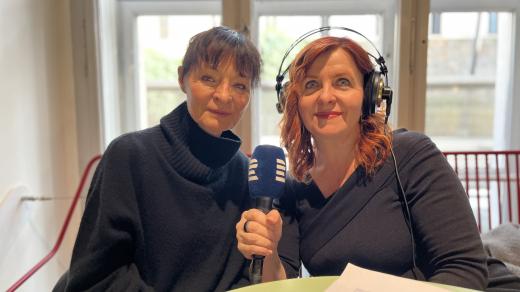 Liběna Rochová s moderátorkou Jarkou Vykoupilovou