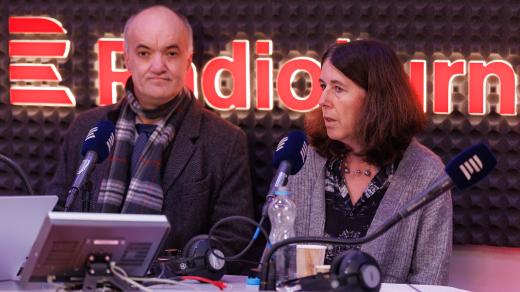 Oslav 17. listopadu na Národní třídě se s Radiožurnálem zúčastnila také analytička Jitka Uhrová a Michal Šmíd z Paměti národa