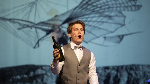 Zkouška muzikálu Ondřeje Brouska a Radka Balaše Do nebes! ve Východočeském divadle. Štěpán Pospíšil jako Jan Kašpar