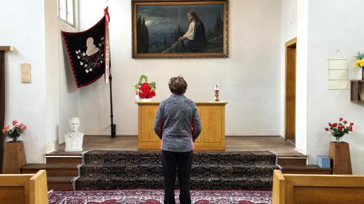 Farářka Anna Holínská