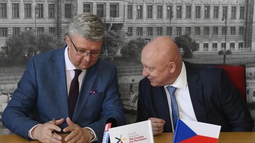 Místopředseda hnutí ANO Karel Havlíček a generální ředitel ČEZu Daniel Beneš (archivní foto)