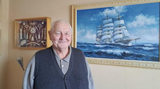 Bývalý námořník Emil Toms umí o svých cestách poutavě vyprávět
