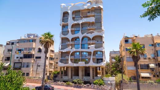 „Crazy house“ na Hayarkon 181 v Tel Avivu navrhl architekt Leon Geneva