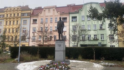 Socha Masaryka na náměstí Československých legií měla pohnutou minulost