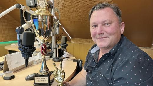 Předseda zahrádkářů v Sezemicích na Pardubicku Martin Srazil s pohárem o NEJ močák