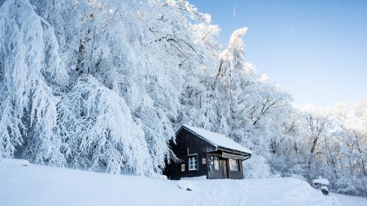 Stará poštovna ze Sněžky našla nové místo u horní stanice lanovky na Monínci